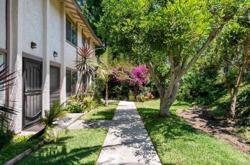 6532 Bell Blf Ave, San Diego CA 92119-1012 exterior