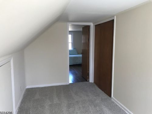 10 Oakwood Ct, Fanwood NJ  07023-1162 exterior