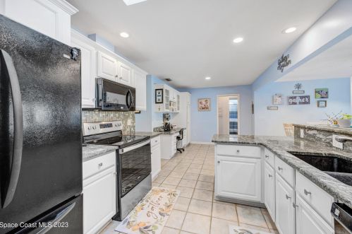 221 Degan Pl, Sebastian FL  32958-4509 exterior