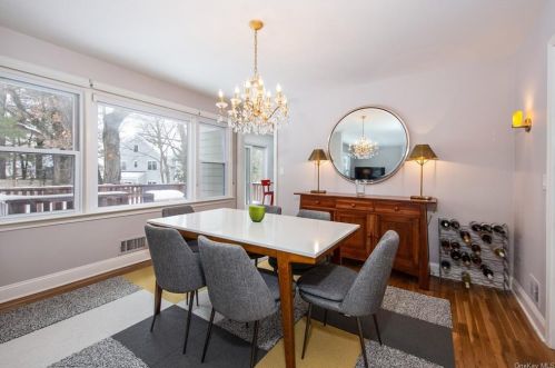 6 Bonwit Rd, Rye Brook NY  10573-1903 exterior