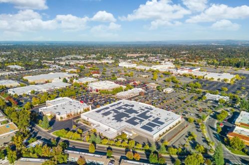 5820 Merlindale Dr, Citrus Heights CA  95610-6728 exterior