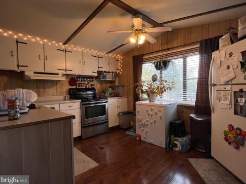 131 Shippensburg Mobile Est, Lees Cross Roads, PA 17257-9536