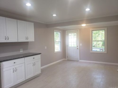 2 Plattekill Rd, Marlborough NY  12542-6023 exterior