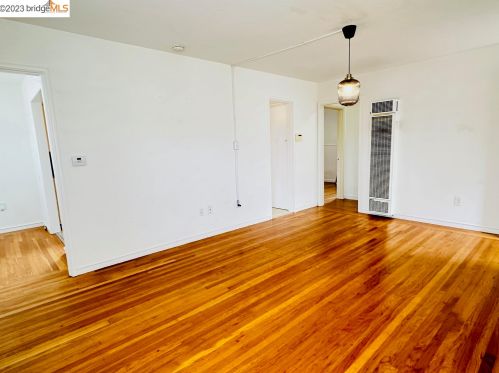 6120 Panama Ave, Richmond CA  94804-5524 exterior