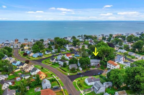 10 Lee Ct, Milford, CT 06460-5920