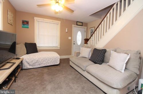 810 Pleasant Ave, Boothwyn, PA 19061-3717