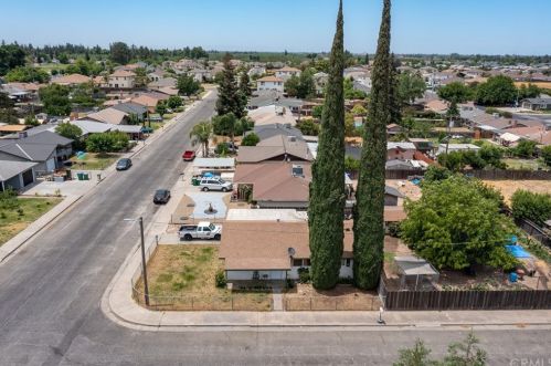 6575 Gayle Ave, Winton, CA 95388-9704