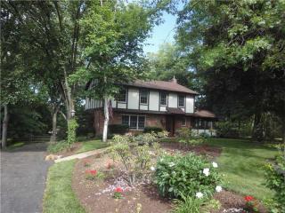5131 Hamlet Dr, Gibsonia, PA 15044-8103