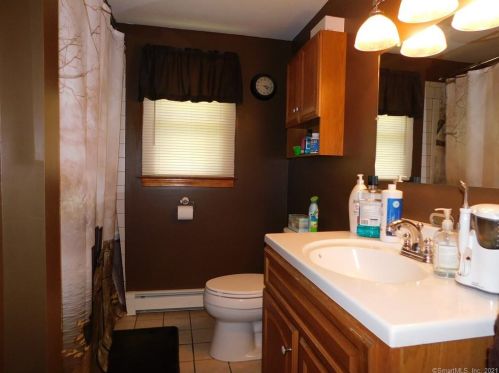 82 Cemetery Rd, Colchester CT  06415-2404 exterior