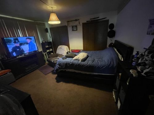 7031 Parrish Ave, Hammond IN  46323-2360 exterior