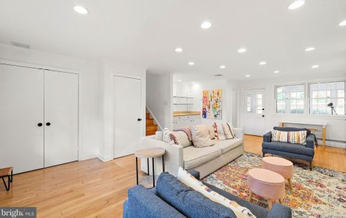 1421 Sugartown Rd, Berwyn PA  19312-1820 exterior