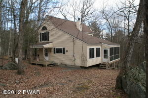 192 Falling Waters Blvd, Lackawaxen, PA 18435-7730