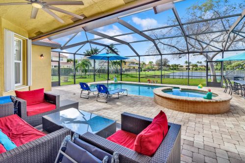 7219 Serrano Ter, Delray Beach FL  33446-2200 exterior