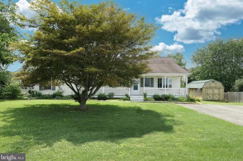 4962 Swamp Rd, Cross Roads, PA 17322-8670