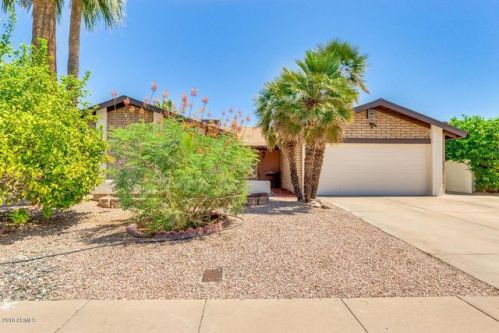 5401 Dahlia Dr, Glendale, AZ 85304-1935
