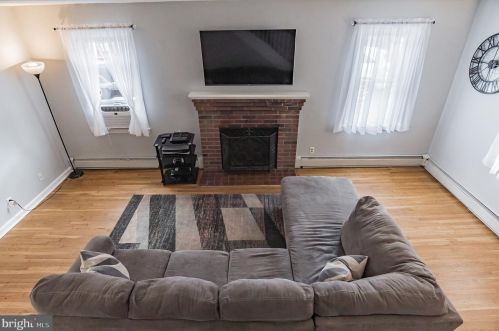 1833 Powell St, Norristown PA  19401-3025 exterior