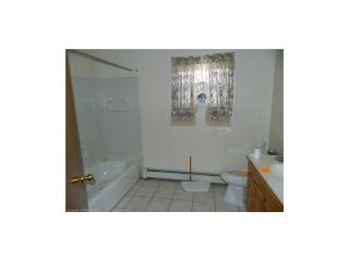 142 Juniper Ridge Dr, Waterbury CT  06708-1900 exterior