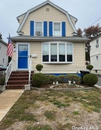 58 Centre St, Woodsburgh, NY 11598-1305
