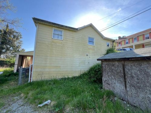 25 Center St, Fayette City PA  15438-1024 exterior