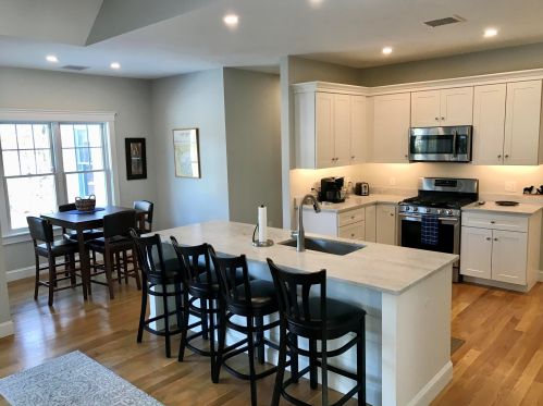 147 Old Barnstable Rd, Mashpee MA  02649-3240 exterior