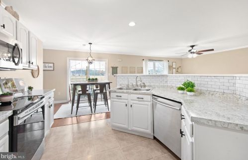 420 Jefferson Woods Dr, Harrington, DE 19952-6033