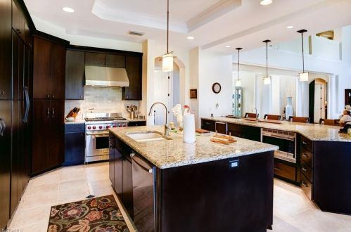 1360 Eagle Run Dr, Sanibel, FL 33957-6709