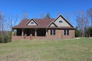 145 Grace Ln, Crossville, TN 38555-6952