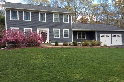 20 Errant Way, West Greenwich, RI 02817-2179