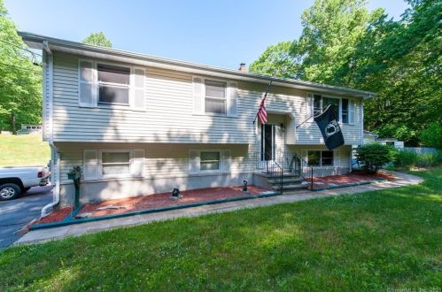 497 Colonel Ledyard Hwy, Gales Ferry, CT 06339-1645