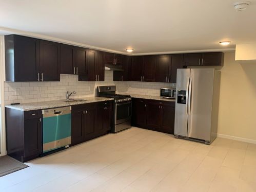 384 Avenue, Bayonne, NJ 07002-4638