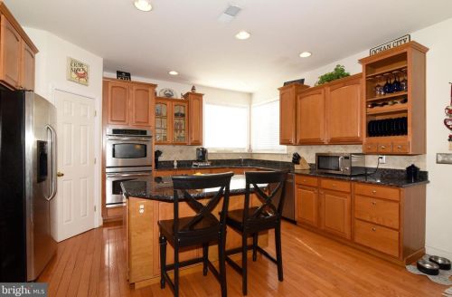 213 Alpine Dr, Leesburg VA 20175-6132 exterior