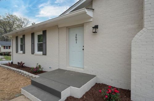 2601 Daye Dr, Greensboro NC  27406-6205 exterior