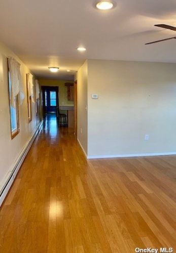 17 10th Rd, Far Rockaway NY  11693-0011 exterior