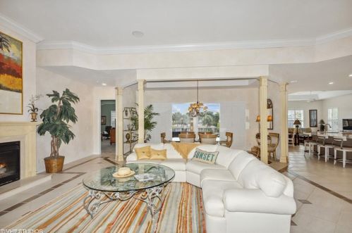 446 Bayside Ave, Naples FL 34108-2314 exterior