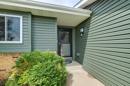 14195 Hayes Rd, Saint Paul, MN 55124-6737