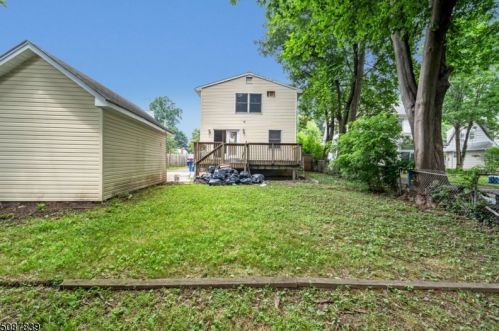 16 Dayton Cres, Bernardsville NJ  07924-2704 exterior