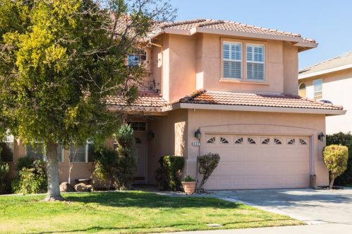 633 Pecan Dr, Ripon, CA 95366-9561