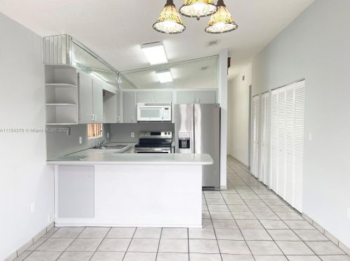 2666 72nd St, Hialeah FL  33016-5419 exterior