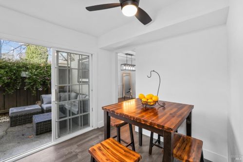 101 Fairoaks Dr, Vacaville CA  95688-5319 exterior