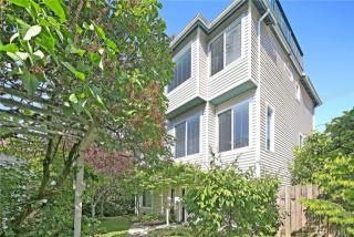 2644 42nd Ave, Seattle, WA 98199-3012