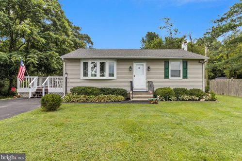 1069 Creamery Rd, Yardley, PA 19067-4035