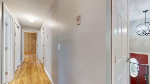 13 Larchmont Dr, Coventry RI exterior