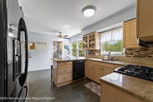 15 Sandburg Dr, Morganville NJ  07751-1428 exterior