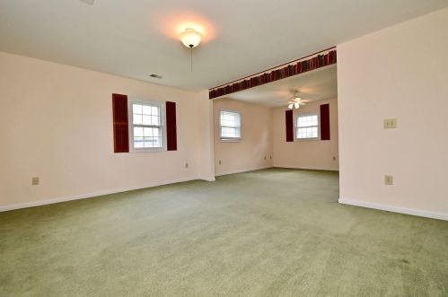 3 Utz Dr, Florence KY  41042-1538 exterior