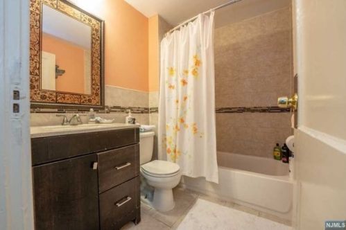 7 Concord Ave, Maplewood NJ 07040-3236 exterior