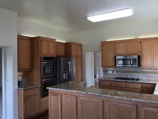 605 Cinnabar Pl, Simi Valley CA  93065-7209 exterior