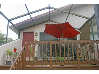 365 Bobby Jones Rd, Sarasota, FL 34232-1666
