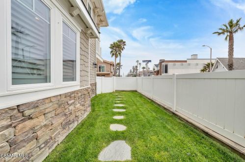 820 Mandalay Bch Rd, Oxnard CA 93035-1078 exterior