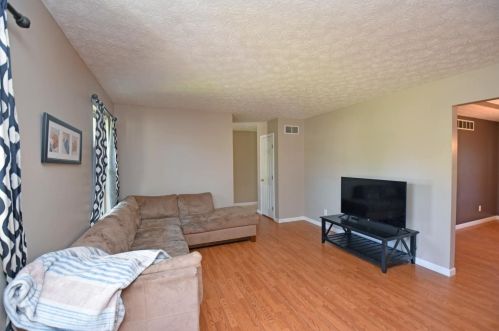 1413 Breckenridge Dr, Amelia OH  45102-1169 exterior