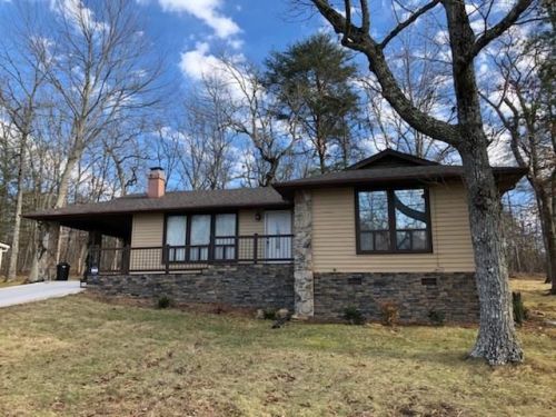 138 Lakeshire Dr, Crossville, TN 38558-9002